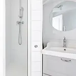 524 Sandra - Charming 18eme Appartement Paris