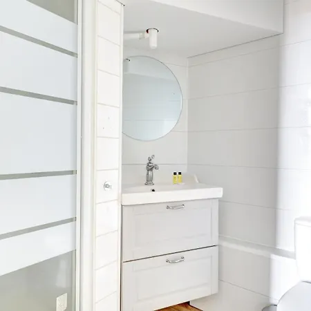 5022 Sandra - Charming 18eme Paris