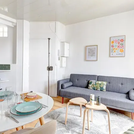 524 Sandra - Charming 18eme