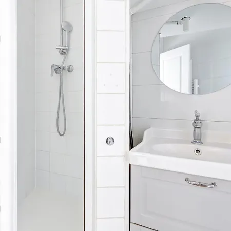 524 Sandra - Charming 18eme Appartement Parijs